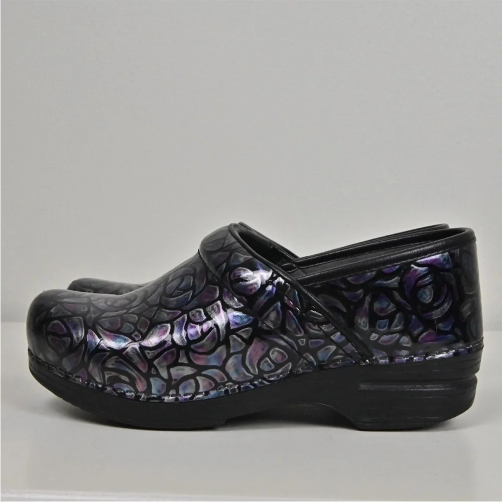 Dansko Professional XP 2.0 Night Rose Patent Leather clogs. - Picture 3 of 8